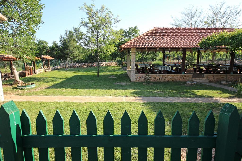 Agrotourism Galic Krka Hotel Drinovci Eksteriør billede